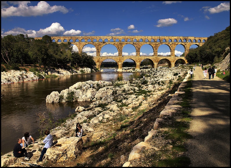 Pont du Gard, un acueducto romano en la Provenza 14