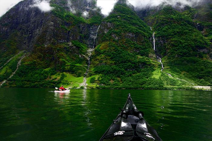 Los Fiordos Noruegos Desde un Kayak 16