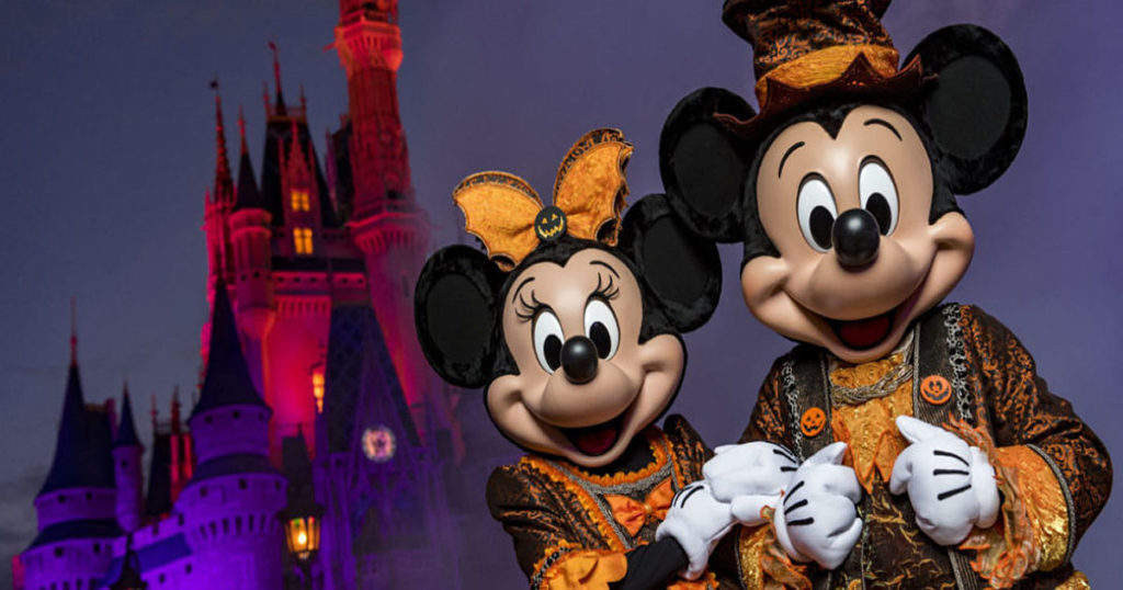 Mickey y Minnie en Halloween en Magic Kingdom Disney World Orlando
