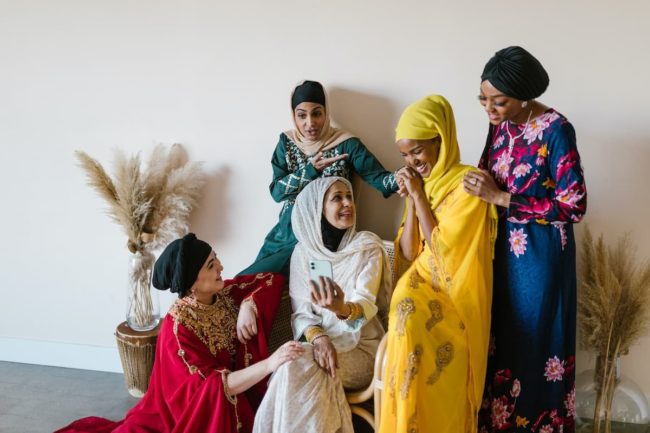 cuantas esposas puede tener un hombre en qatar