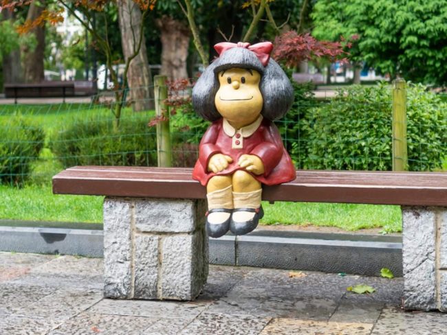 estatua de Mafalda en Oviedo