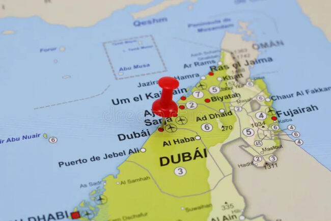 Mapa que muestra dónde queda Dubái en los Emiratos Árabes Unidos, ubicado en Medio Oriente sobre el Golfo Pérsico.