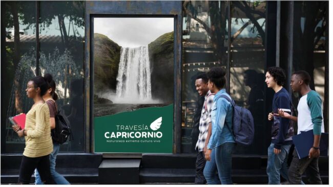 Travesía Capricornio, la nueva marca del turismo sostenible. Cartel promocional de Travesía Capricornio con cascada, campaña de turismo sostenible en Argentina.
